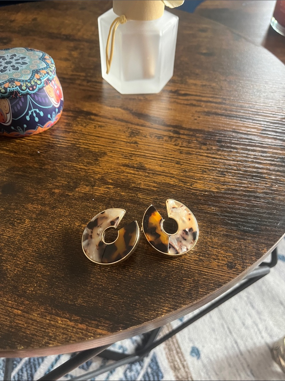 Banana Republic Tortoiseshell Hoop Earrings - Brown/Amber